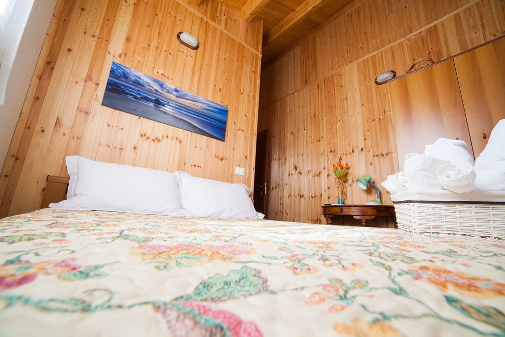 Acqua Di Mare Bed and Breakfast Locogrande Eksteriør billede
