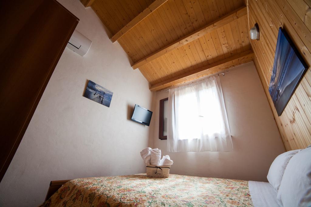 Acqua Di Mare Bed and Breakfast Locogrande Eksteriør billede